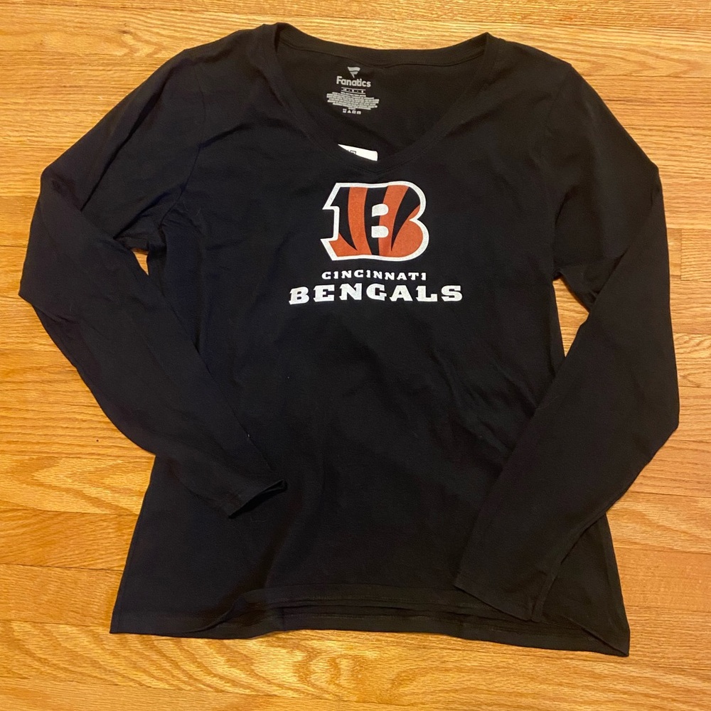 ❌ sold ❌ NWT Cincinnati Bengals Joe Burrow Tee